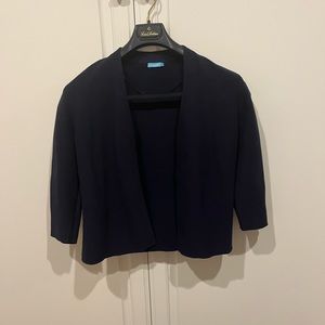 This navy blue cardigan is such a great accessory to make your outfits cuter!!